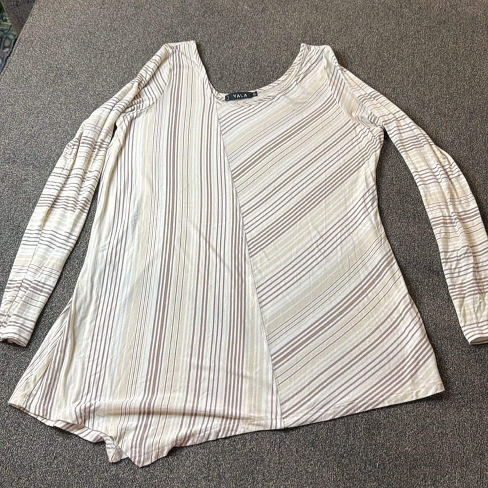 Yala top size XL A-36